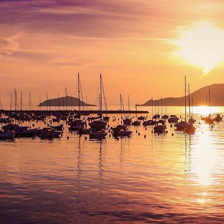 Affittacamere La Baia Di Lerici Exterior foto